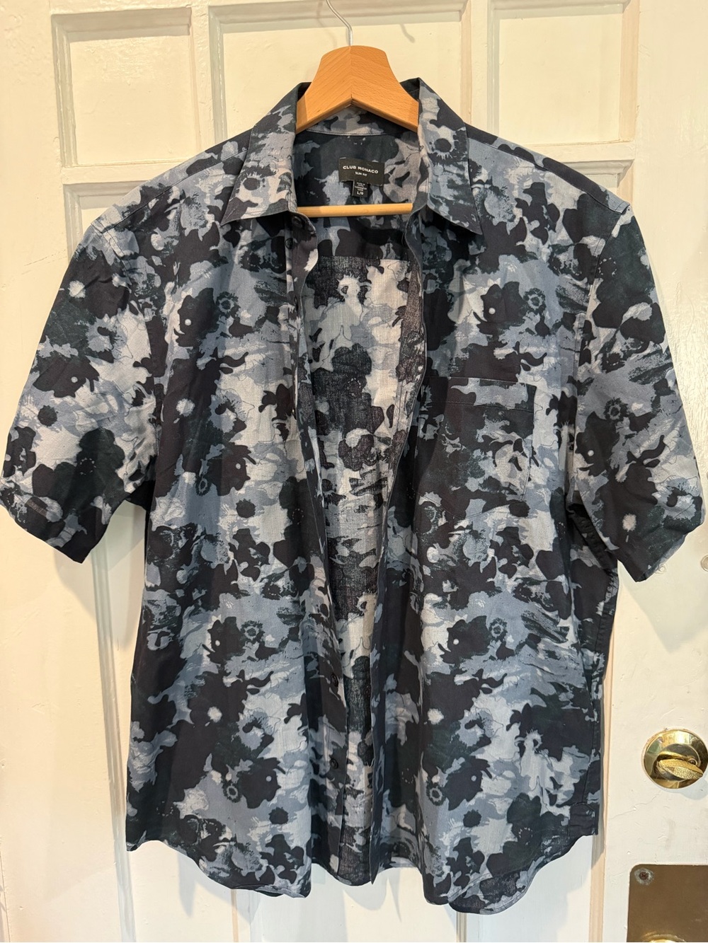 Club Monaco Men's Short-Sleeve Floral Button-Down – Black & Light Gray
